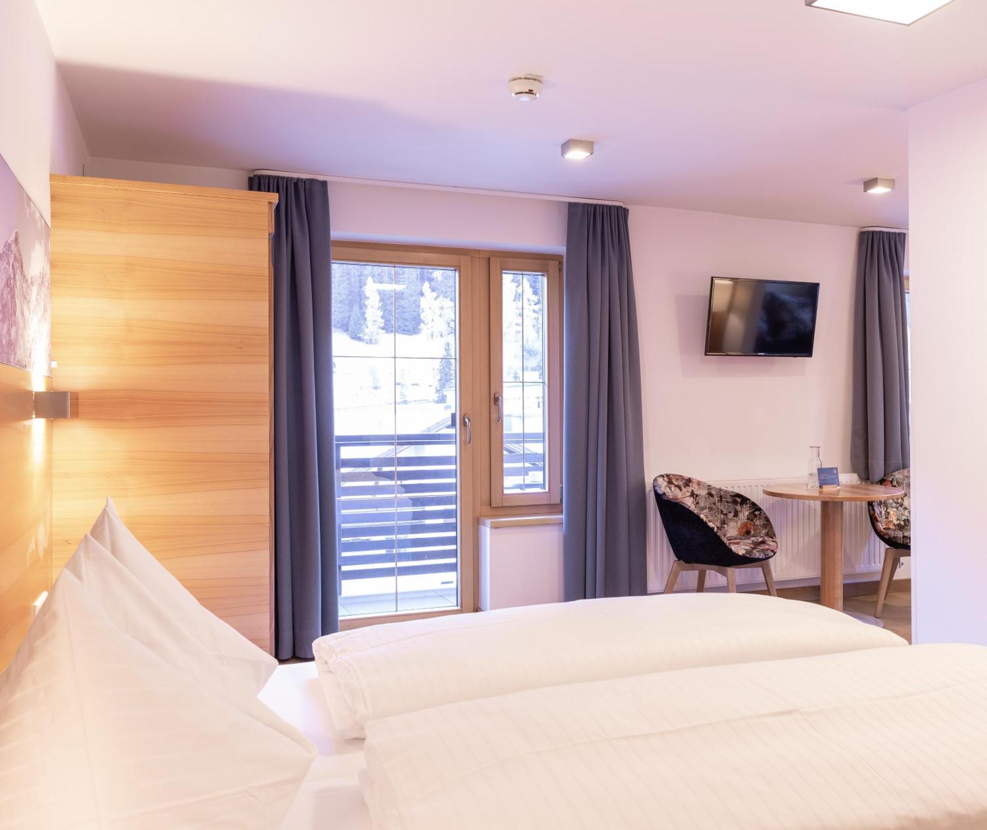 Quality Hosts Arlberg - Hotel Goldenes Kreuz B&B Sankt Anton am Arlberg Exteriér fotografie