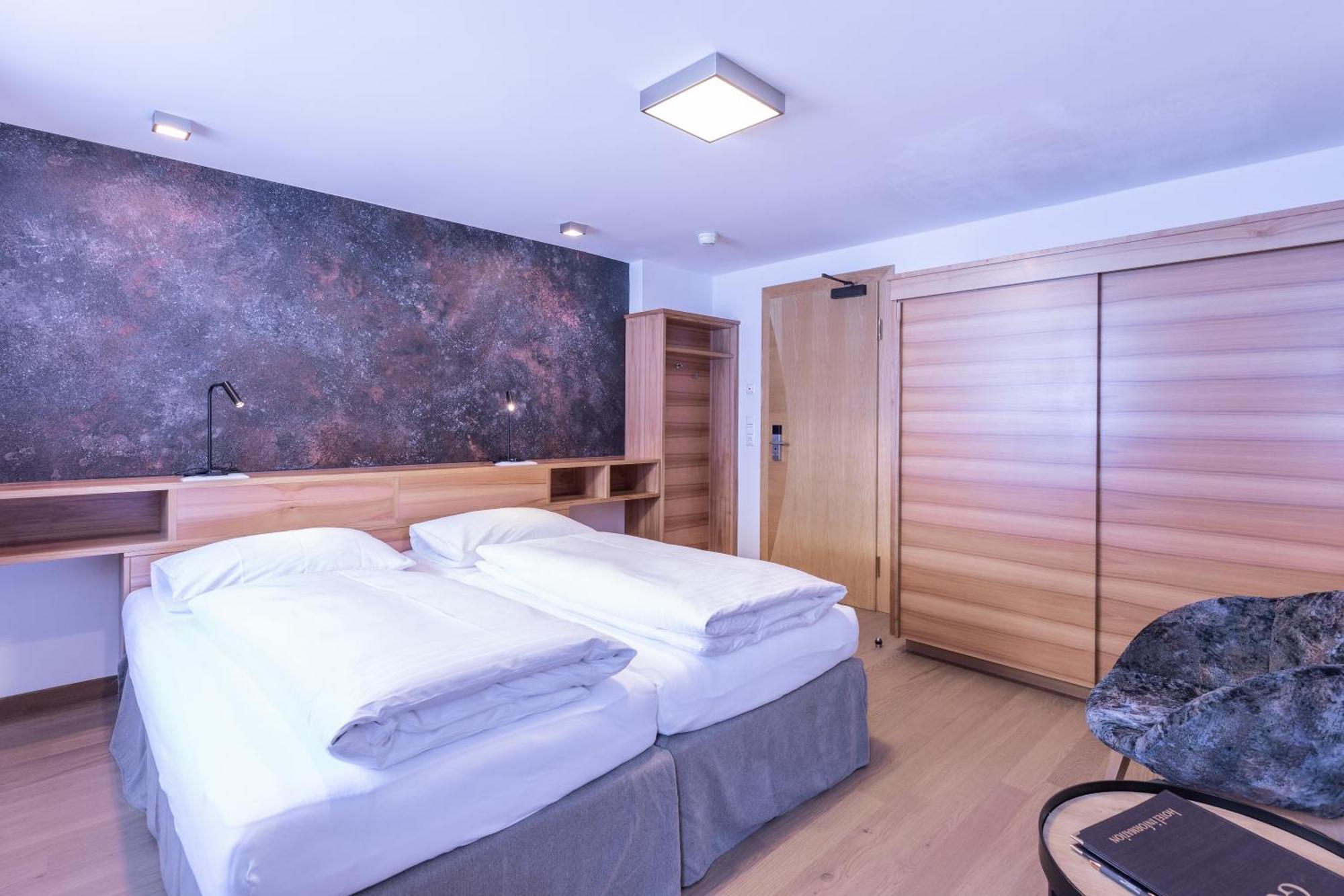 Quality Hosts Arlberg - Hotel Goldenes Kreuz B&B Sankt Anton am Arlberg Exteriér fotografie