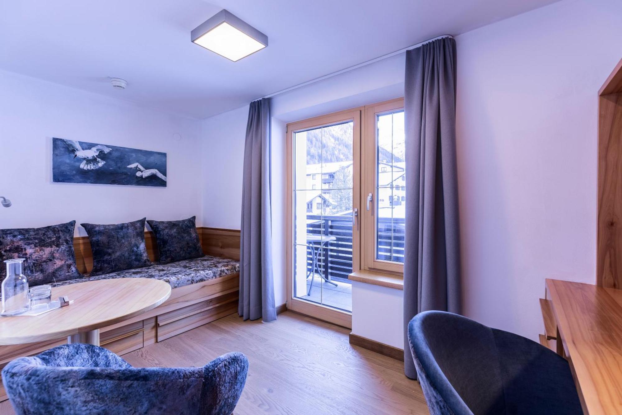 Quality Hosts Arlberg - Hotel Goldenes Kreuz B&B Sankt Anton am Arlberg Exteriér fotografie