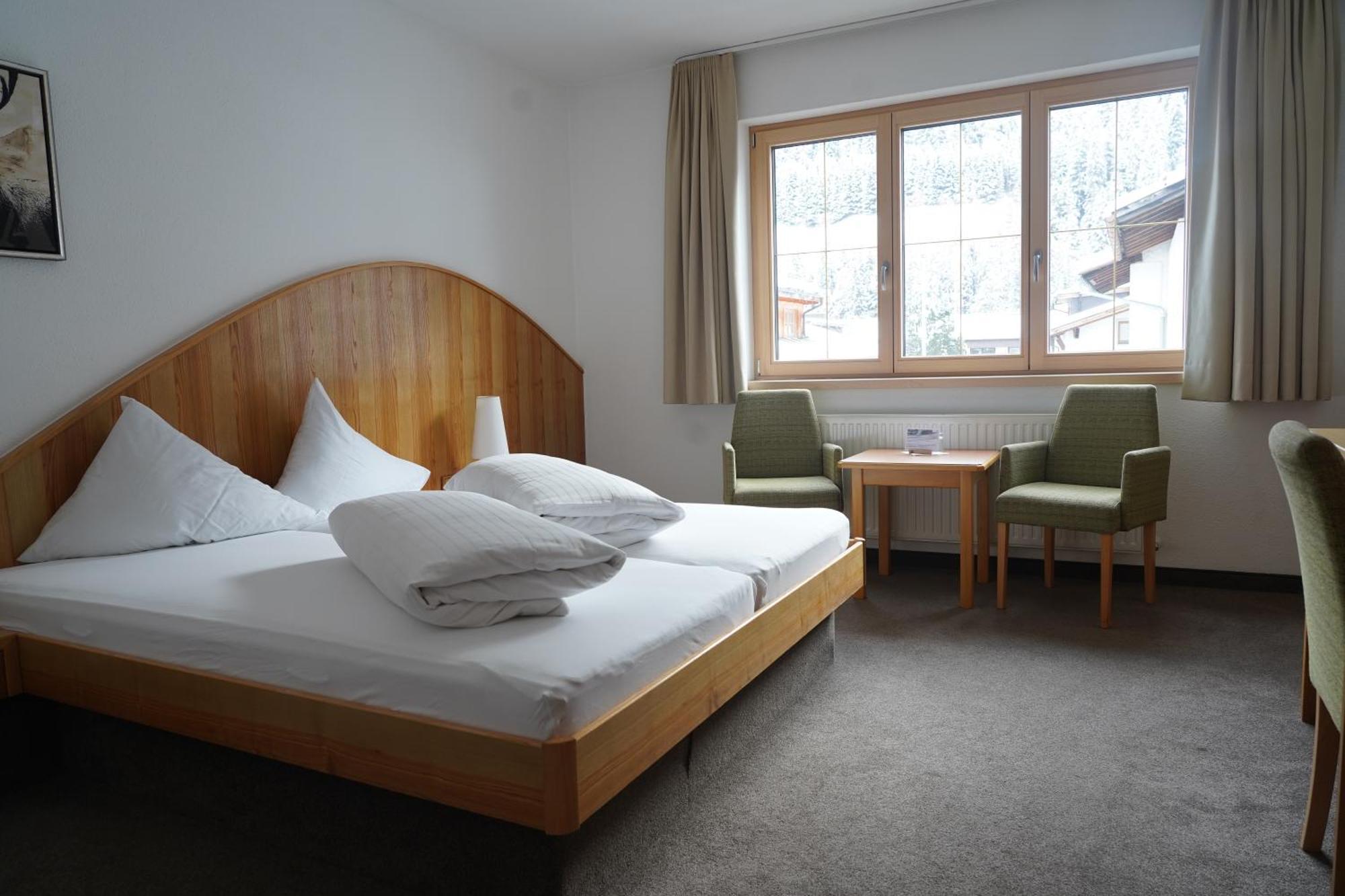 Quality Hosts Arlberg - Hotel Goldenes Kreuz B&B Sankt Anton am Arlberg Exteriér fotografie