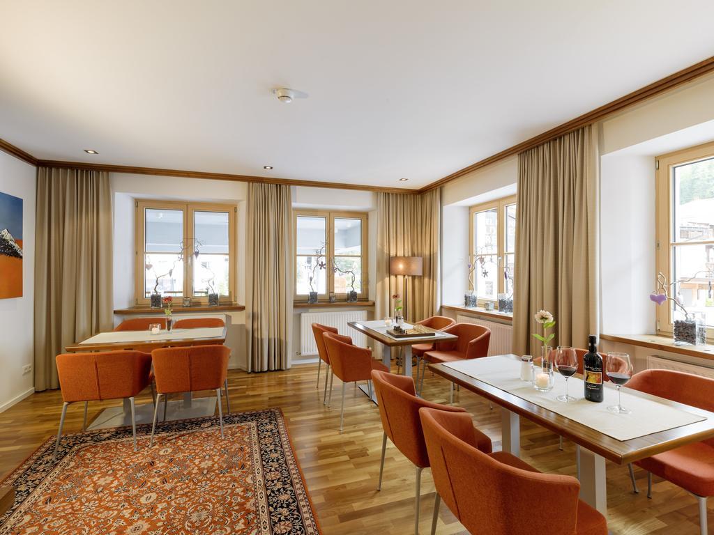 Quality Hosts Arlberg - Hotel Goldenes Kreuz B&B Sankt Anton am Arlberg Exteriér fotografie