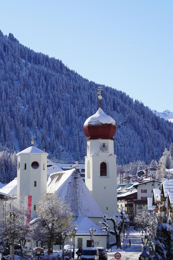 Quality Hosts Arlberg - Hotel Goldenes Kreuz B&B Sankt Anton am Arlberg Exteriér fotografie